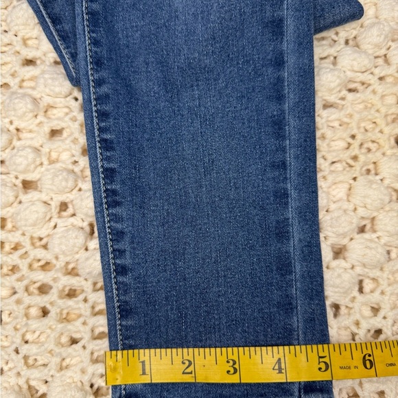 KanCan Women's Blue Jeans Size 7/27.            #17 - Picture 6 of 10